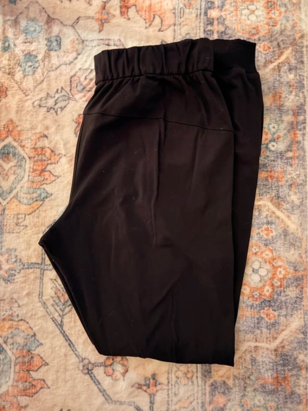 Women's Lulu Joggers Size 4